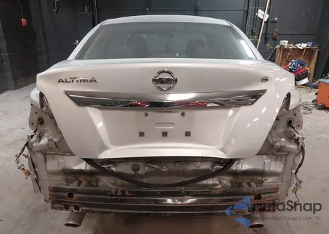 2015 Nissan Altima 2.5 S z USA, uszkodzony, nr VIN 1N4AL3APXFN402618